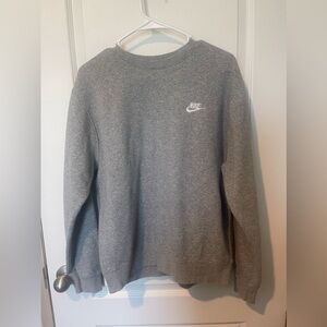 Nike Women’s Size Small Grey Crewneck Sweatshirt.